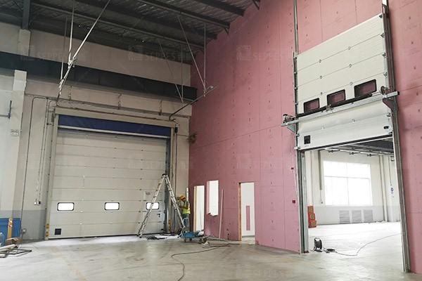 Five advantages of installing sectional doors for warehouse