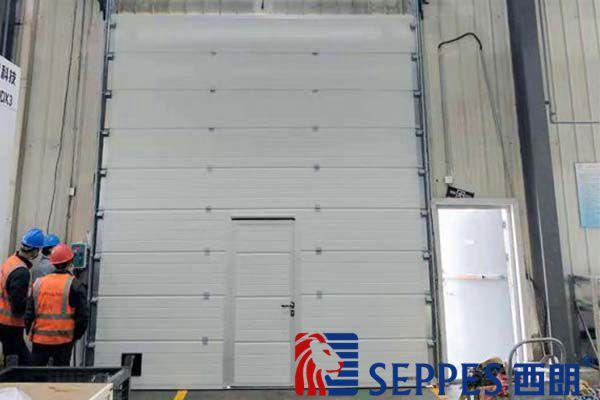 Characteristics of industrial sectional door