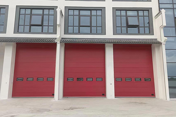 The benefits of industrial sectional door outside the building delivery room
