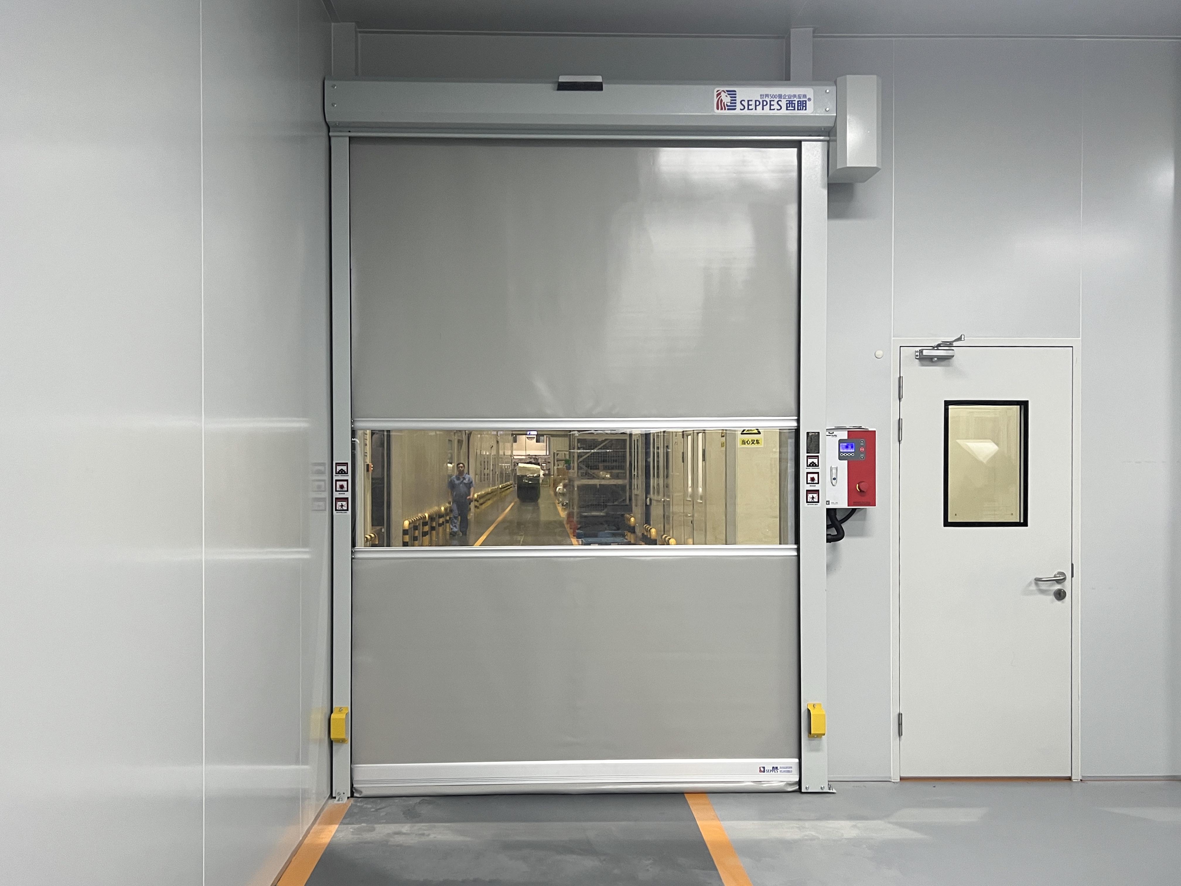 Application of high speed door in robot equipment rooms