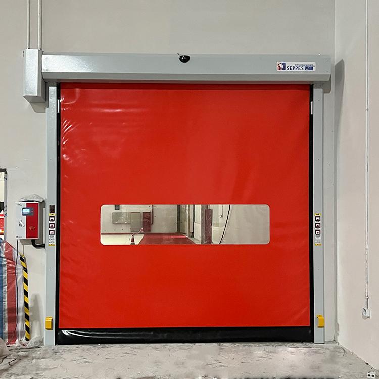 Why are zipper fast door ideal for cleanrooms ?